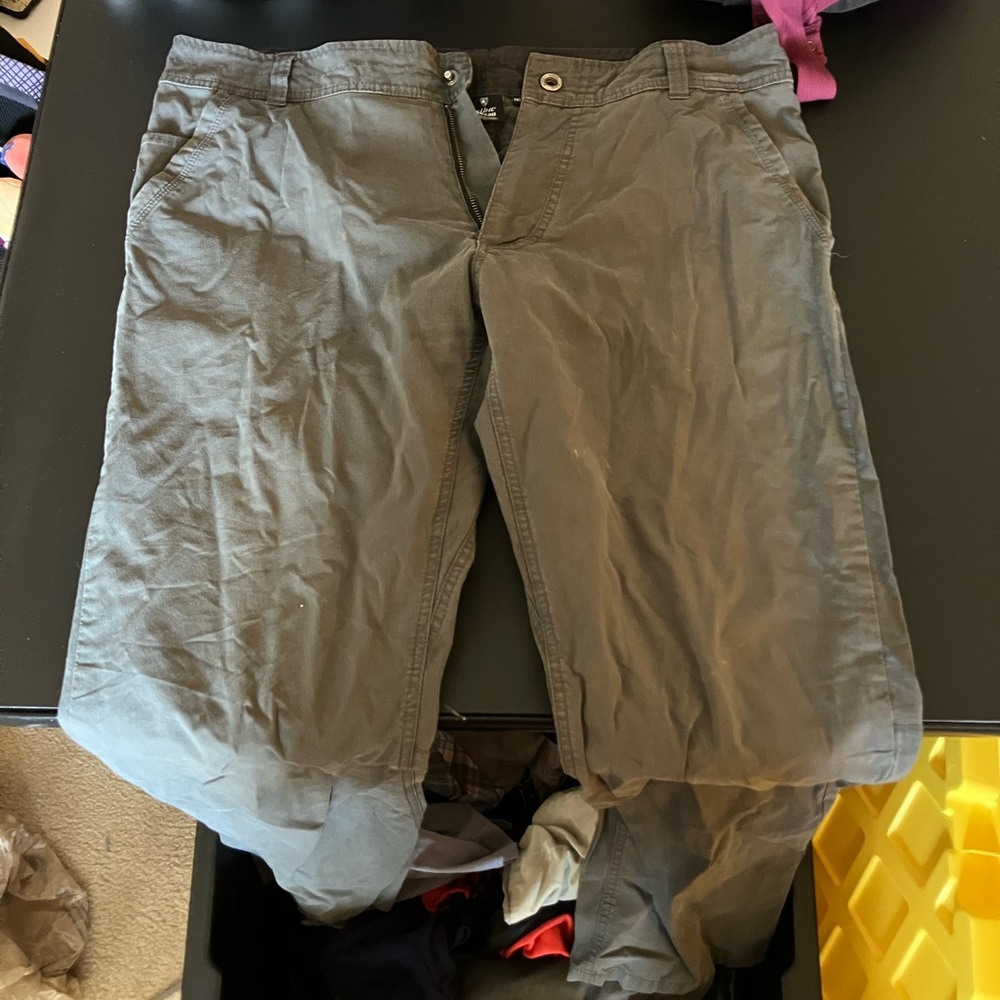 Kuhl Men's Chinos - Gray